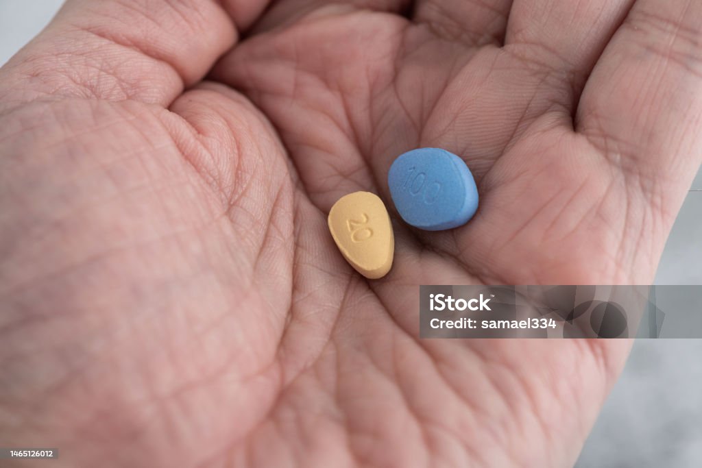 Cialis 100 mg and 20 mg pills for men power